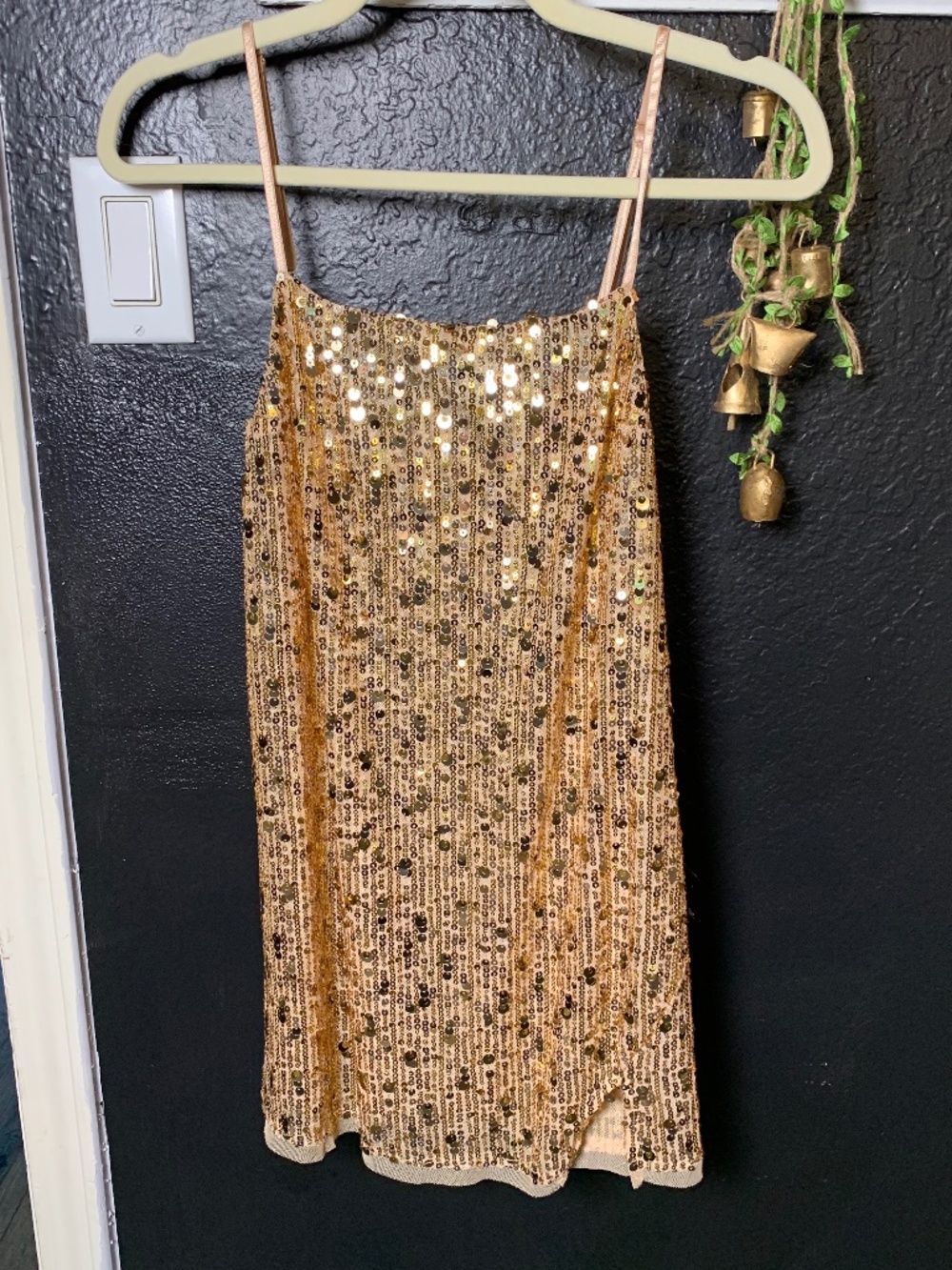 Free People Gold sequined sz XS top NWT New Years-Party-Dancing-Concerts